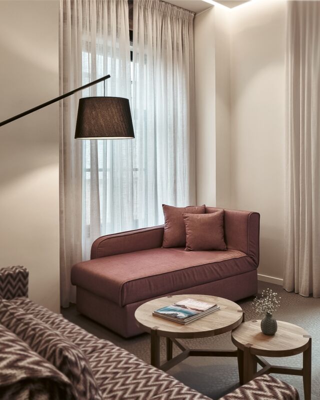 Unwind in a space where luxury meets warmth!
.
.
.
Check out our website for more information

https://www.nlh.gr/

#nlhmonastiraki #nlhcityhotels #hotels #boutiquehotel